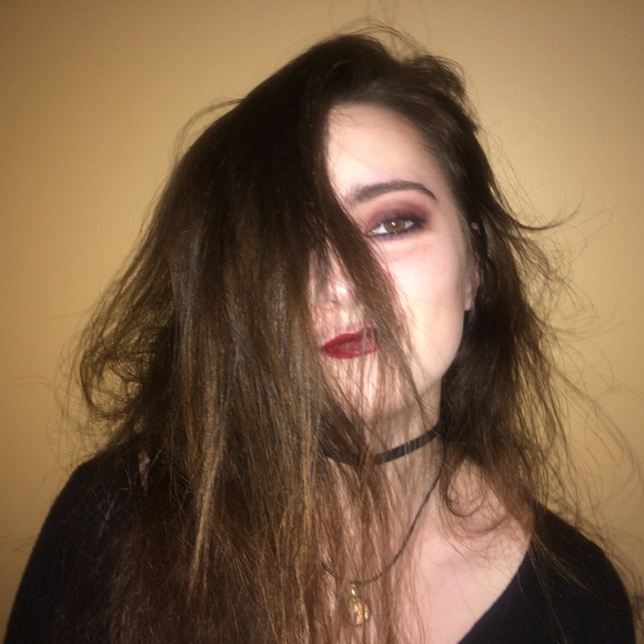 Meet your Posher, Tabitha - Picture 1 of 1